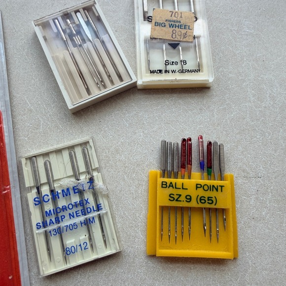Singer Schmetz Vintage Sewing Machine Needles Lot Ball Point Microtex Sizes 9-18 - Picture 3 of 4